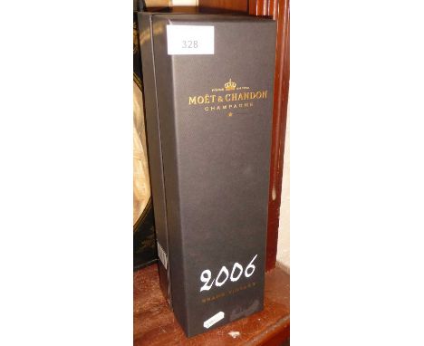 Collectible Moet &amp; Chandon 2006, Grand Vintage champagne, boxed