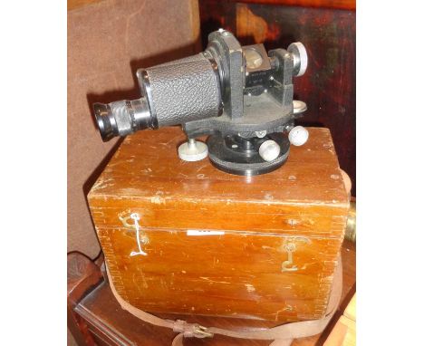 Military theodolite/sighting scope C.WW2 by Kershaw and Glauser in mahogany carrying case