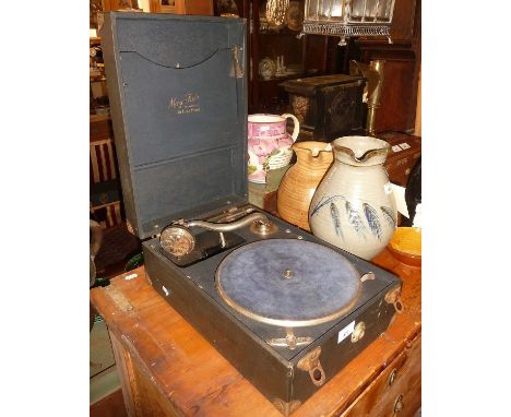 May-Fair Deluxe Model Gramophone