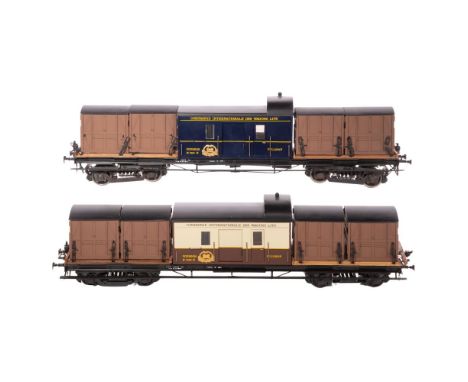 Elettren Model Train O Scale Luggage Vans  (2) items including #1261 and #1262  Property from: The Estate of Thomas ('Tom') J