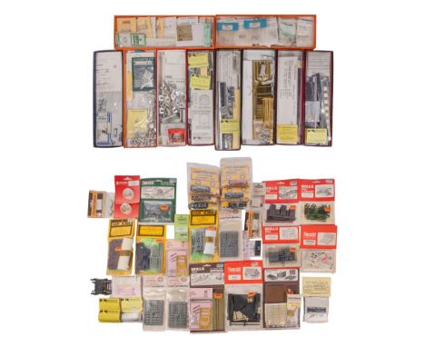 Model Train O Scale Car Kit and Accessory Assortment  Including examples by Ian Kirk, Wills and parts, most in original boxes