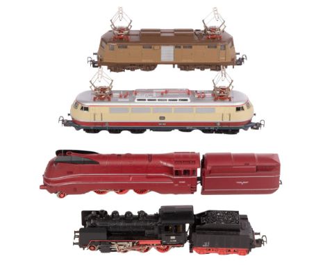 Marklin Model Train HO Scale Assortment  (4) items including a #3089 BR 03 steam Locomotive 'Red Baron' of the German DRG Epo