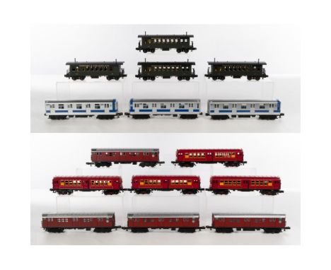 MTH Model Train O Scale Subway Car Assortment  (15) items including (4) E Street and Flatbush cars #7110, #7111, 7090 and 709