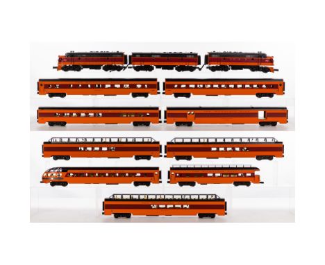 K-Line Model Train O Scale The Milwaukee Road Collection  (10) items including a #K25431 Milwaukee Road F-7 ABA powered #76A,