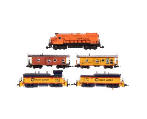 Model Train G Scale Assortment  (5) items including (2) USA Trains C&amp;O Chessie Systems diesel engines #5284 and a #5285, 