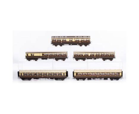 Model Train O Scale Car Assortment  (5) items including Great Western Railways carriage cars, unmarked  Property from: The Es