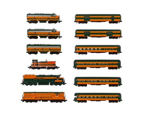 Williams Model Train O Scale Great Northern Collection  (11) items including 2-piece #20710 EMD F7 AA powered with dummy dies