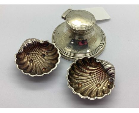 A Pair of Hallmarked Silver Shell Trinket Dishes, Bishtons, Birmingham 1997, of highly decorative gadrooned design, together 