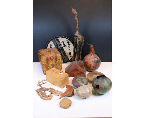 Collection of African tribal items to include Kenyan tribal art ceramic plate, wooden giraffe on plinth, wooden carved box, e