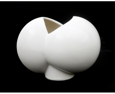 Jan van der Vaart (1931-2000) A white glazed ceramic vase, model 57 "Billen" (buttocks), multiple, 1987, marked underneath. 1