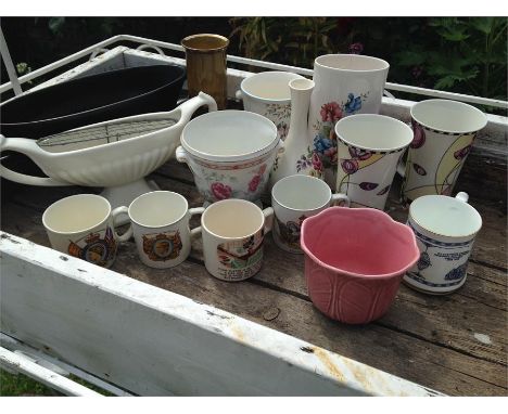 Mixed Pottery to include Wedgewood, Spode etc...