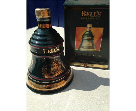 Bells Whisky - Extra Special Christmas Decanter 1995 - Sealed  - 70cl