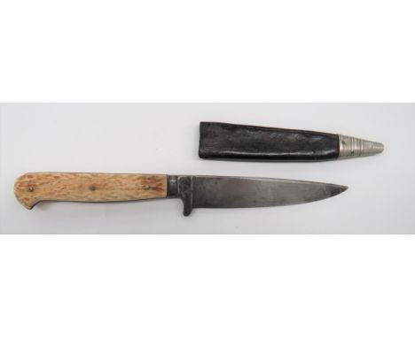 WW1 Period German Trench Knife 4 inch, single edged blade marked "Hirschtoter Solingen". &nbsp;Integral crossguard. &nbsp;Ant