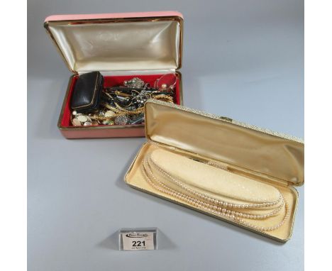 Collection of jewellery to include 15ct gold cufflinks, gold studs, silver and enamel cufflinks, gilt metal fobs and keys, va