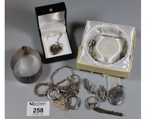 Collection of silver and white metal jewellery including a wide engraved silver bangle.(B.P. 21% + VAT) 