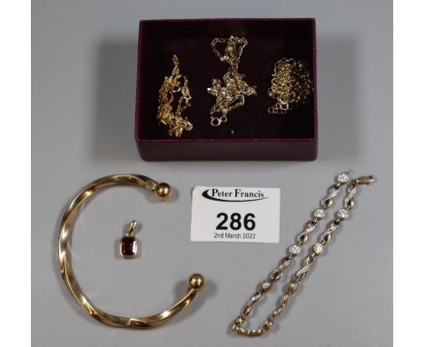 Box of 9ct gold to include three chains, bangle, pendant, and stone bracelet. 20g approx.(B.P. 21% + VAT) 