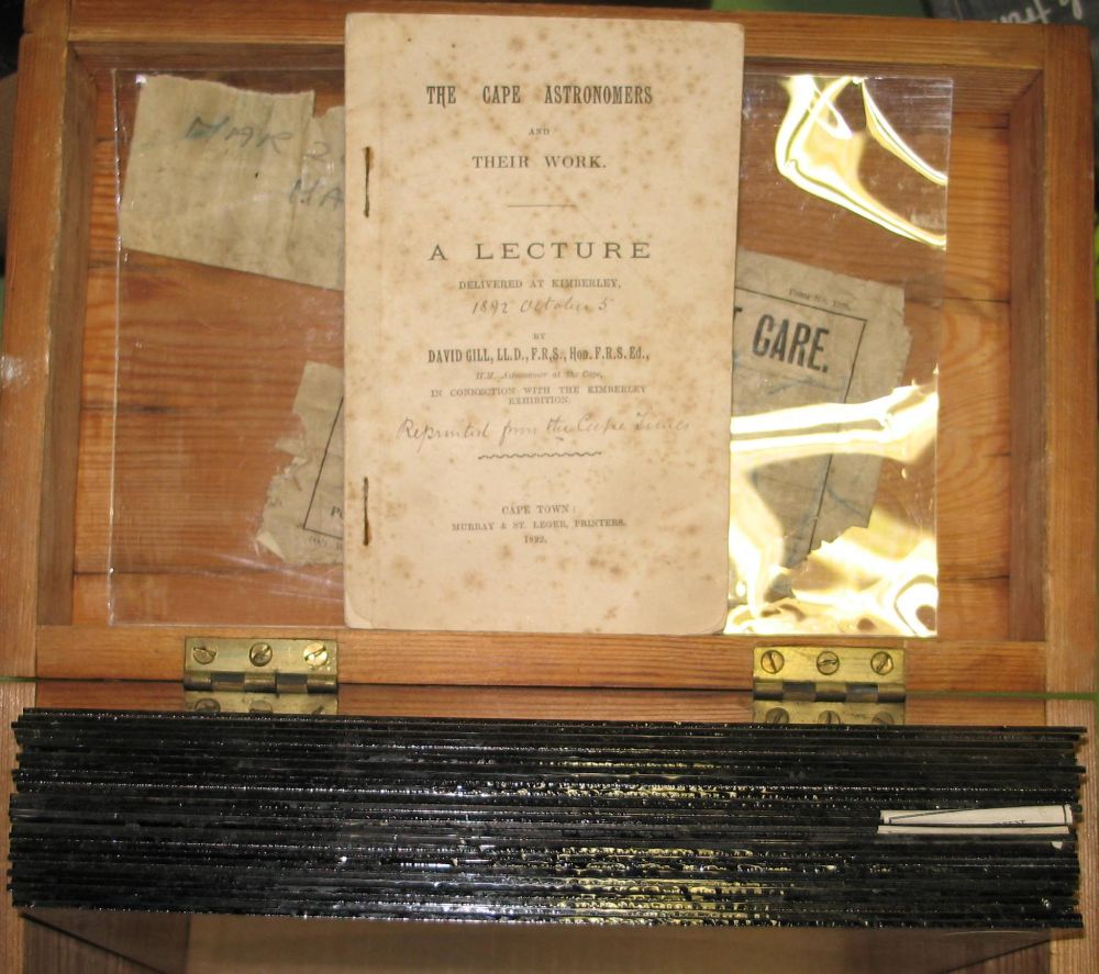 PHOTOGRAPHY / ASTRONOMY 26 large (10 x 10 inches) glassplate