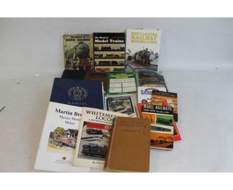 MODEL RAILWAY BOOKS AND BOOKLETS to include 'Gauge 'O' Manual' etc.