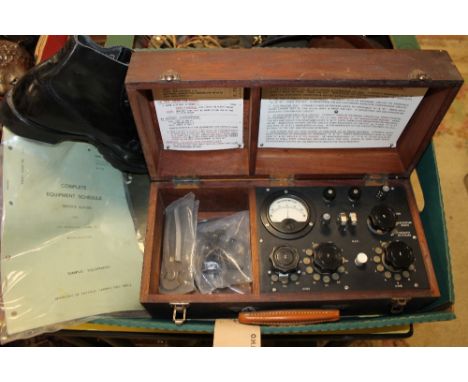 A BOX OF ASSORTED COLD WAR ERA BRITISH ARMY MILITARY ITEMS TO INC A BRITISH ARMY TEST UNIT WITH ORIGINAL TOOLS & INSTRUCTIONS