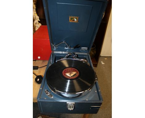 A CASED VINTAGE HMV GRAMAPHONE & RECORDS