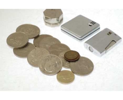 ELEVEN ELIZABETH II CROWN COINS, A 1986 £2 COIN AND TWO OTHER COINS; A METAL OCTAGONAL PATCH BOX AND TWO RONSON CIGARETTE LIG