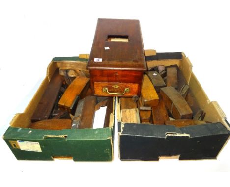 Tools, comprising; early 20th century wooden planes and a 20th century cash till.   S2B
