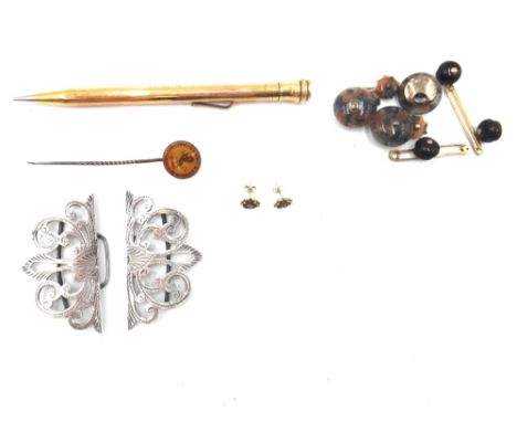 Two gold plain bar brooches, each detailed 9 CT, a stick pin with a crest terminal, a set of three moss agate circular dress 