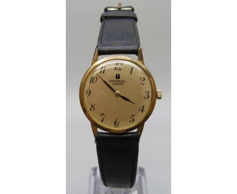 A Universal Geneve gold plated manual wind wristwatch, 31mm