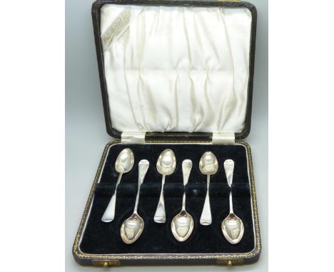 A set of six silver tea spoons, J. Dixon, Sheffield 1922, 51g, ummatched case