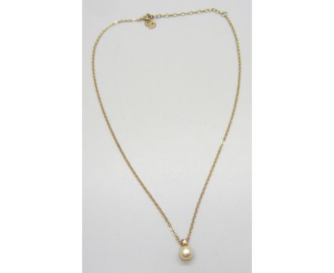 A vintage Christian Dior faux peal drop pendant, 1cm, on chain