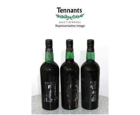 Fonseca 1970, vintage port (x10) (ten bottles) U: very bin soiled/missing labels, capsules ok, all into neck