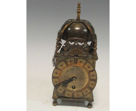 A 17th century style reproduction brass lantern clock, by Smiths Clocks Ltd., 23 cm high