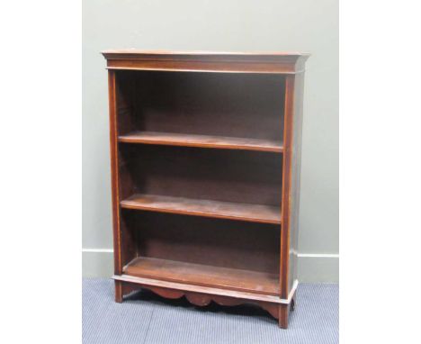 An Edwardian mahogany and satinwood cross-banded three shelf open bookcase, 112 x 82 x 27cm