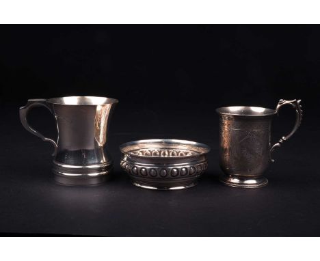 A George V silver christening tankard, London 1923 (maker indistinct), of bellied form with scroll handle (8.5 cm), together 