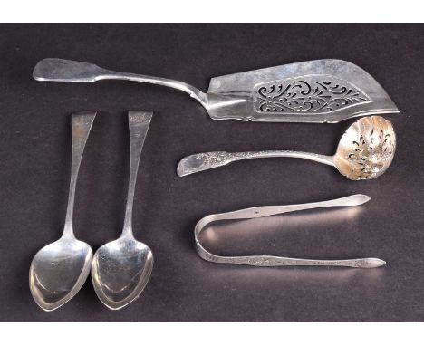 An early Victorian fiddle pattern fish slice, London 1840, scroll pierced decoration to blade, a George III fiddle pattern si