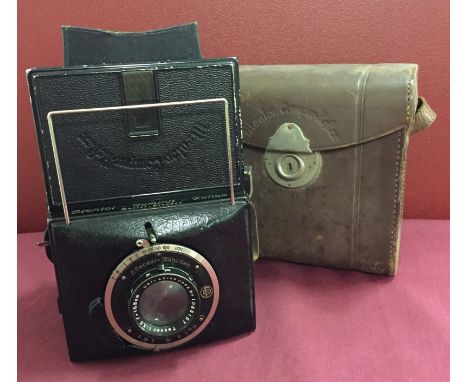 Mentor - Compur - Reflex vintage camera with Carl Zeiss Tessar lens. Circa 1931, with original leather case. 