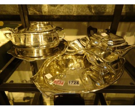 Mixed lot of good quality silver plate including three piece tea set bowls ladle etc