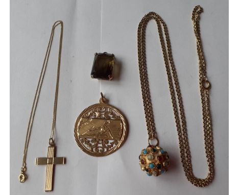 Miscellaneous yellow metal jewellery to include a 14ct circular pierced pendant with the image of a warrior, a 9ct gold cruci