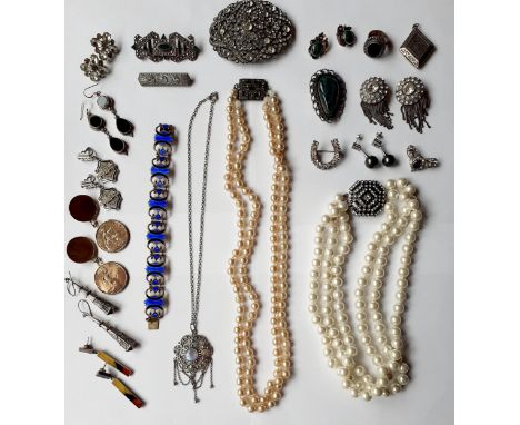Early 20th Century and later costume jewellery to include a Norwegian silver gilt and enamelled bracelet stamped 925 Norge, a