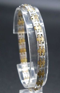 bracelet Auctions Prices | bracelet Guide Prices
