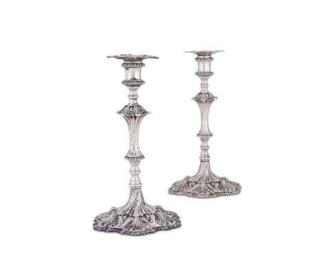 
	
		A PAIR OF GEORGE III SILVER CAST CANDLESTICKS
		PROBABLY EDMUND VINCENT, LONDON 1771
		With shaped circular gadrooned an