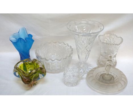 SELECTION OF CRYSTAL AND OTHER COLOURED GLASSWARE
including an Art Deco opaque glass posy holder with a stylised central figu