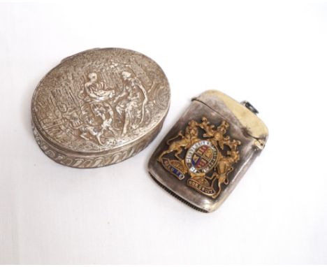 19th CENTURY HANAU SILVER OVAL PATCH BOX
the hinged cover decorated with an embossed classical scene of huntsmen and possibly