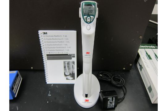 3M electronic pipettor II-1 ml., model 8502, stand is also the charger