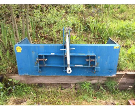 A FLEMING TB5 TRACTOR TRANSPORT BOX WITH TOP LINKNB:THESE ITEMS ARE TO BE COLLECTED FROM HEATHER BANK FARM, CONGLETON, CHESHI