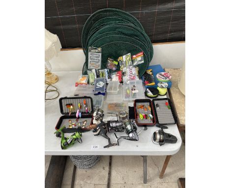 A LARGE QUANTITY OF FISHING TACKLE TO INCLUDE FIVE REELS, FISHING LURES AND A KEEP NET ETC 