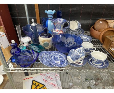 A LARGE ASSORTMENT OF BLUE AND WHITE GLASS AND CERAMIC WARE TO INCLUDE CHURCHILL DINNER SERVICE AND A KENSINGTON WARE JUG ETC
