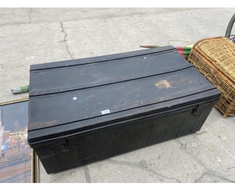 A VINATGE BLACK METAL TRUNK WITH TWO HANDLES 