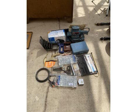 AN ASSORTMENT OF ITEMS TO INCLUDE A BOSCH SANDER, DRILL BITS AND ELECTRIC CALIPERS ETC 
