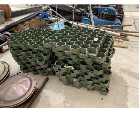 A QUANTITY OF HUNEY COMB PATH LINER 